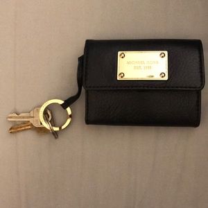 Michael kors keychain wallet